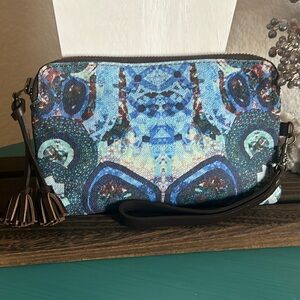 New Rare VIDA Artist Series Clutch Wristlet Travel Accessory Bag